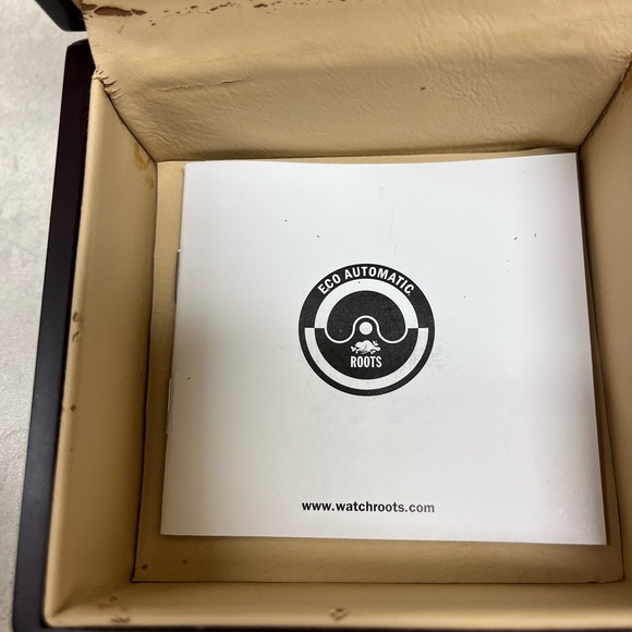 Roots Eco Automatic men’s silver watch ultra rare and new - Picture 6 of 9